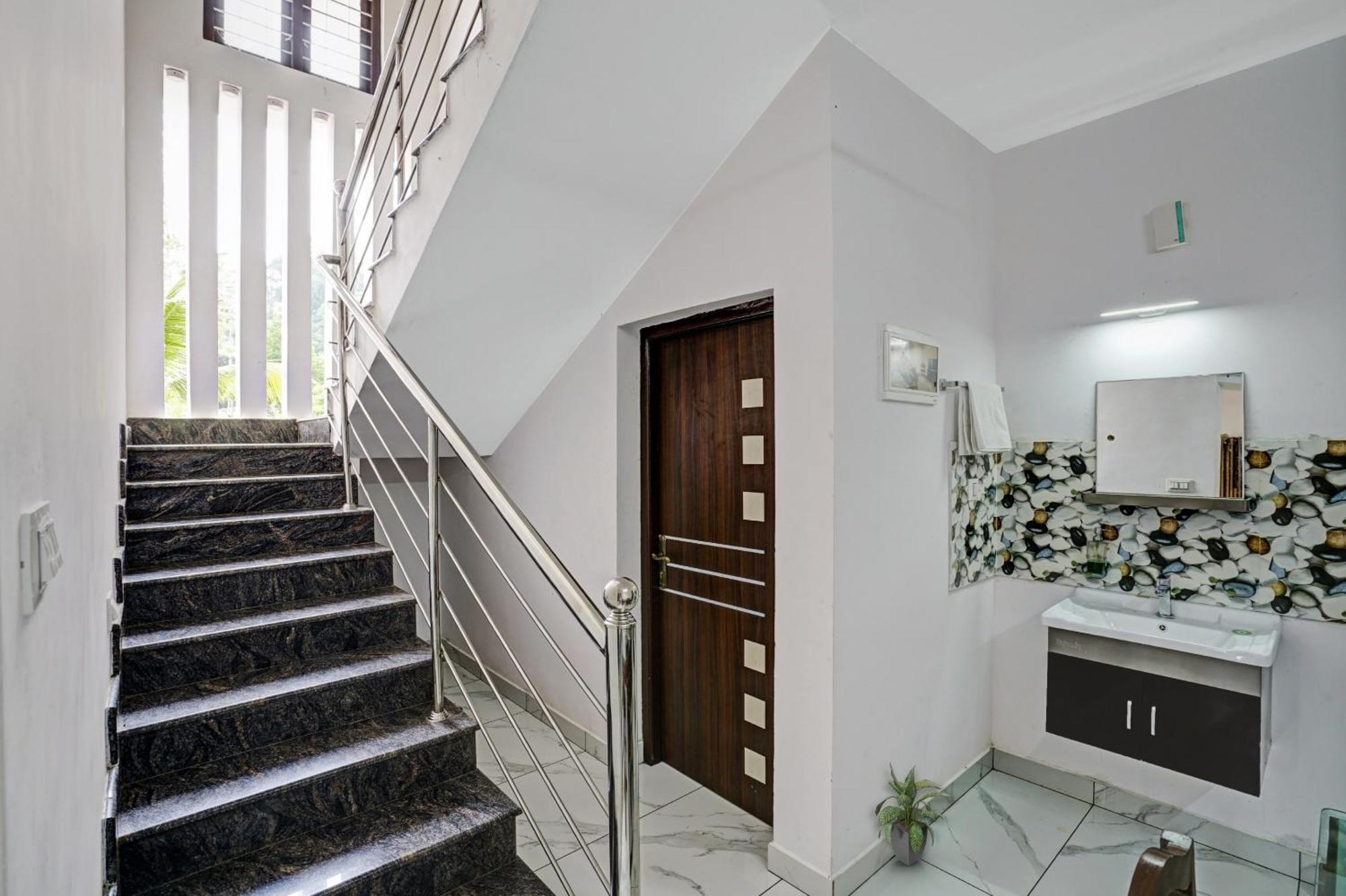Spot On Shalom Palace Residency Neriyamangalam Екстер'єр фото
